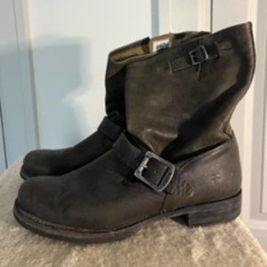 Frye Boot - Veronica - Size 10 - Lightly Worn